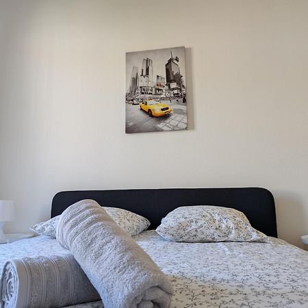 Le Mirage - Appartement 2 Chambres, Salon, Cuisine Equipee, Parking Et Wifi Gratuit Mulhouse Eksteriør bilde