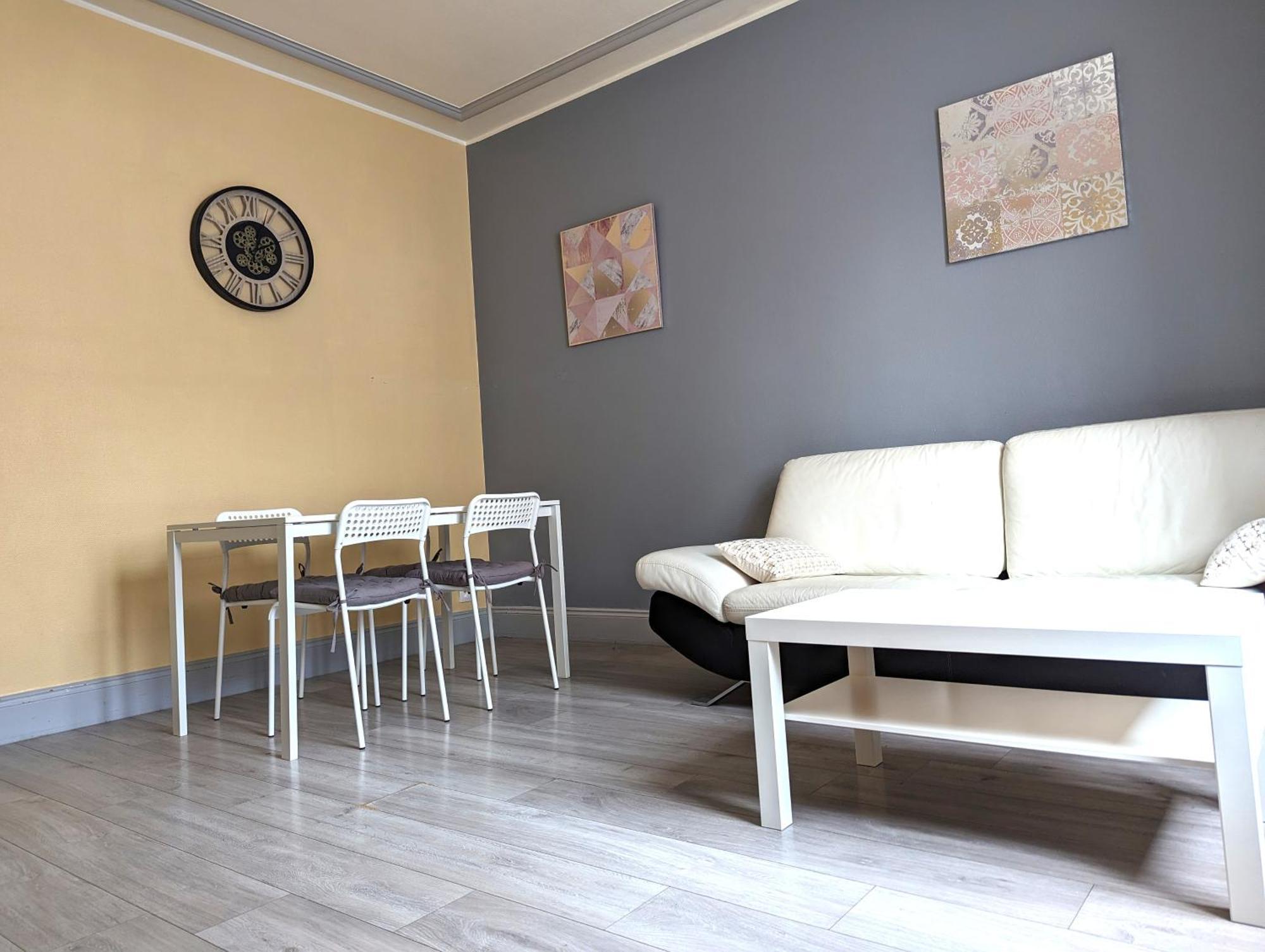 Le Mirage - Appartement 2 Chambres, Salon, Cuisine Equipee, Parking Et Wifi Gratuit Mulhouse Eksteriør bilde