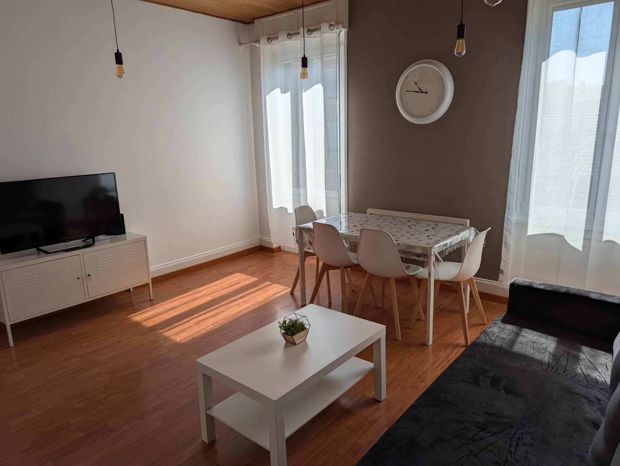 Le Mirage - Appartement 2 Chambres, Salon, Cuisine Equipee, Parking Et Wifi Gratuit Mulhouse Eksteriør bilde