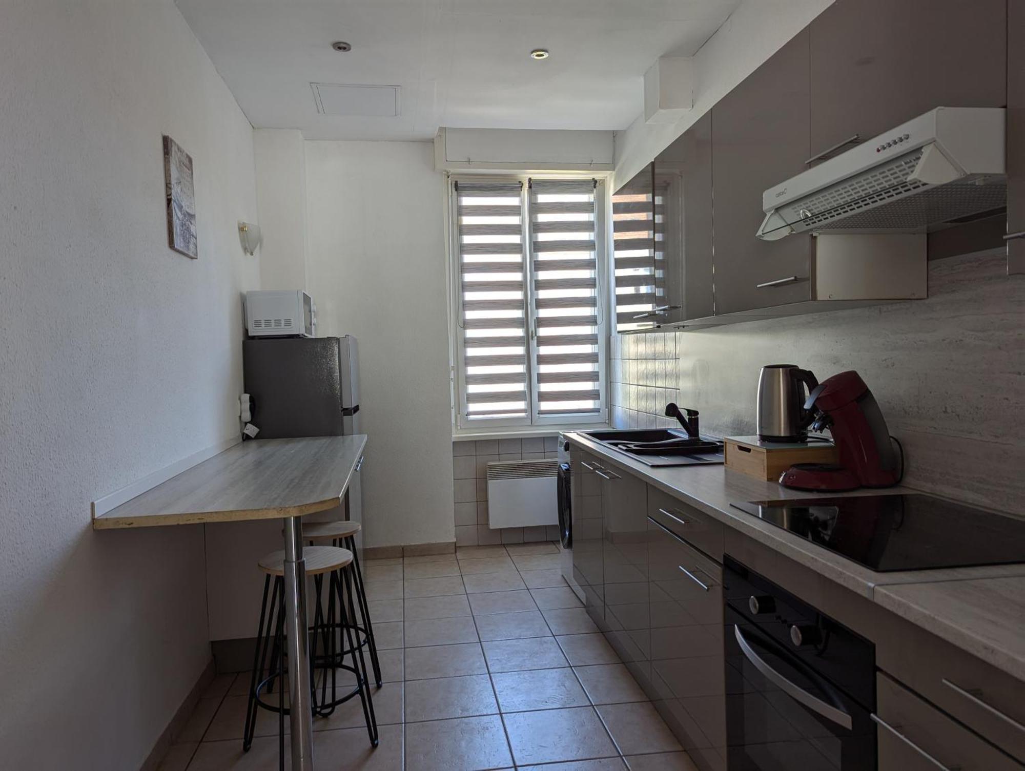 Le Mirage - Appartement 2 Chambres, Salon, Cuisine Equipee, Parking Et Wifi Gratuit Mulhouse Eksteriør bilde